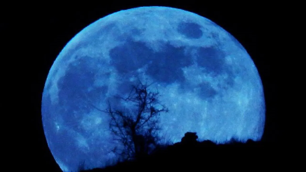 Phalguna Amavasya 2025: The Auspicious New Moon & Its Vedic Importance